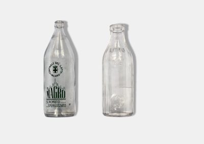 Le bottiglie di latte della Cascina sant’Antonio